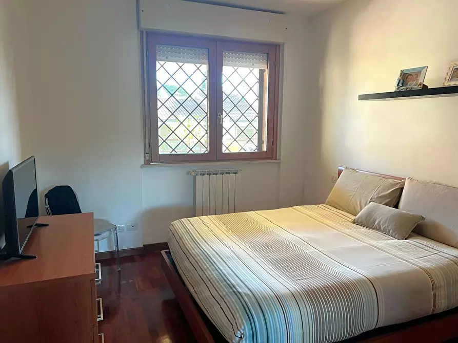 Immagine 2 di Bilocale in vendita  in Via Padre Perilli a Roma