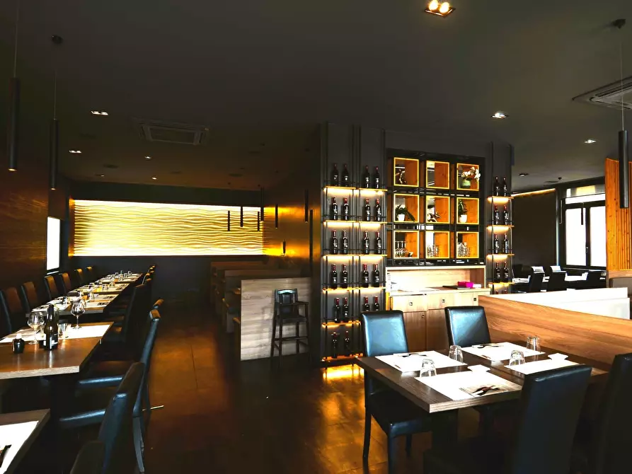 Immagine 10 di Locale commerciale in vendita  a Luisago