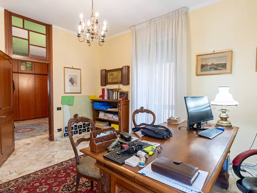 Immagine 10 di Pentalocale in vendita  in Via Salvatore Grande 12 a Lecce