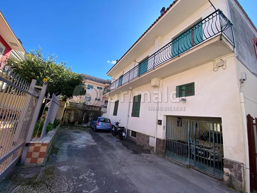 Immagine 25 di Casa bifamiliare in vendita  a Giugliano In Campania