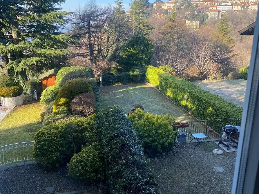 Immagine 41 di Quadrilocale in vendita  a Brunate