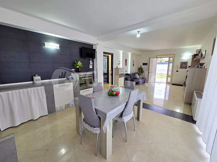 Immagine 7 di Casa indipendente in vendita  a Noto