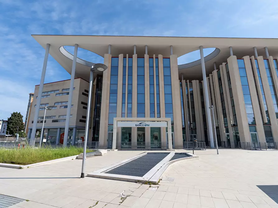 Immagine 47 di Ufficio in vendita  in Via Colonnello Archimede Costadura 2C a Lecce