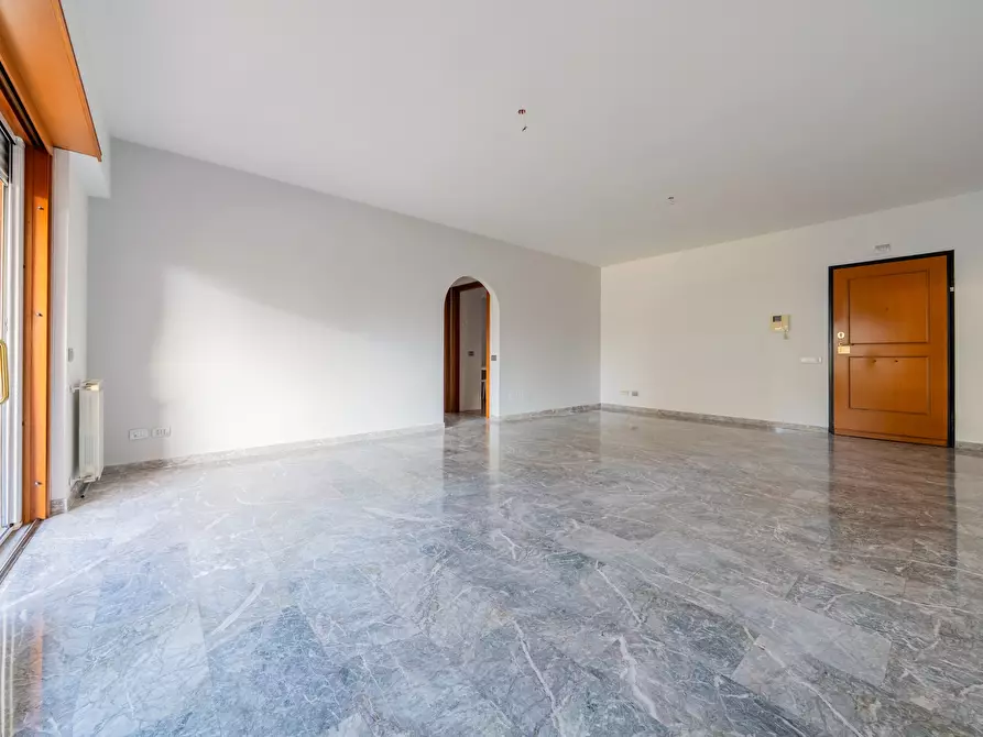 Immagine 3 di Appartamento in vendita  in Via Pietro de Francisci a Roma