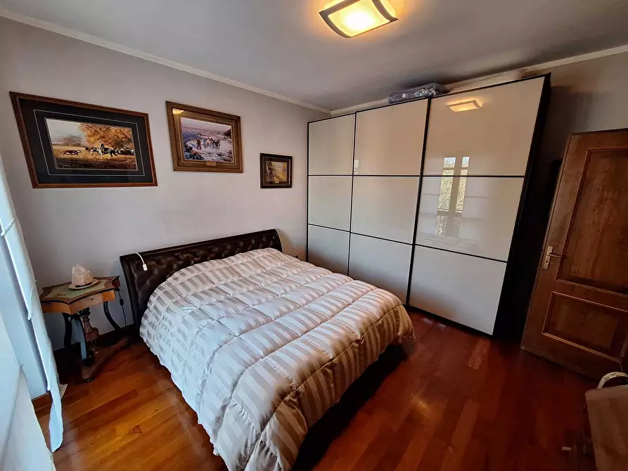 Immagine 25 di Villa in vendita  a Caresanablot