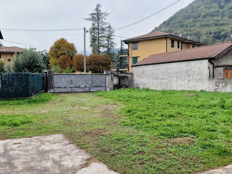 Immagine 3 di Magazzino in vendita  a Valbrona