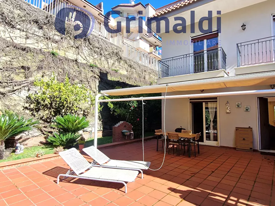 Immagine 4 di Villa in vendita  in Via Comunale Guantai Ad Orsolone 177 a Napoli