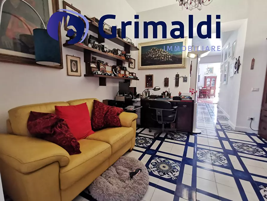 Immagine 16 di Trilocale in vendita  a Pozzuoli