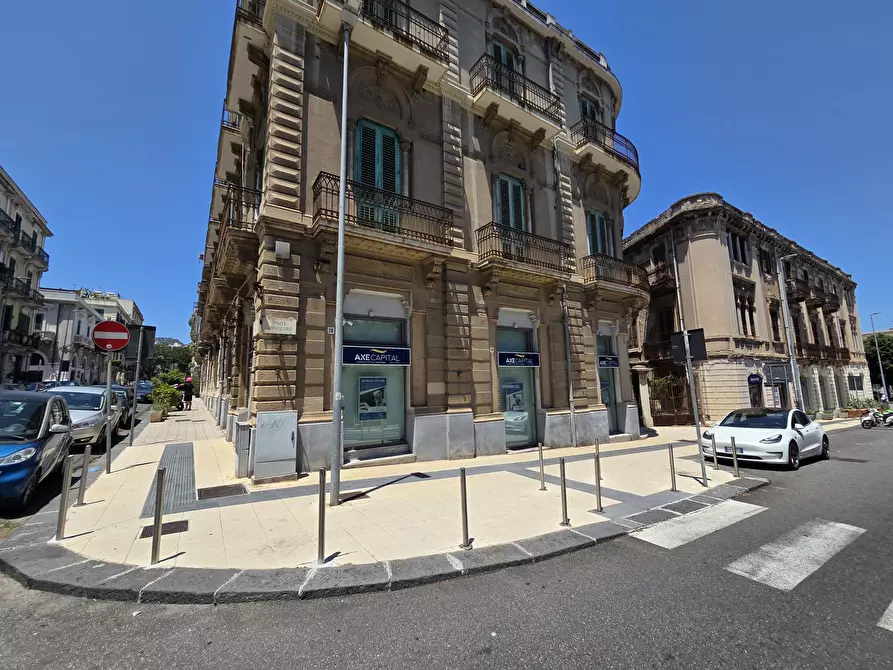 Immagine 12 di Locale commerciale in affitto  in Piazza Ludovico Fulci 16 a Messina