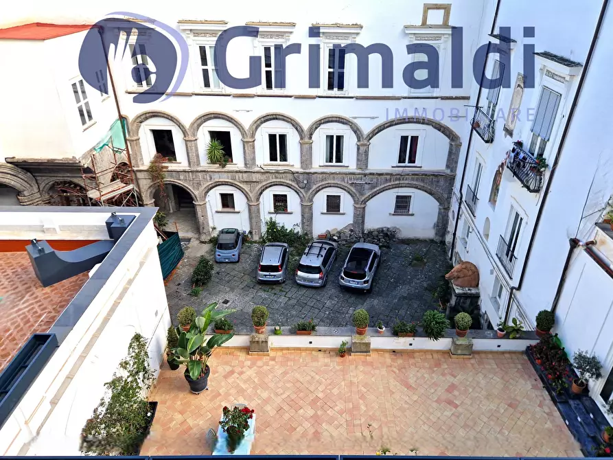 Immagine 7 di Quadrilocale in vendita  in Via San Biagio dei Librai 121 a Napoli