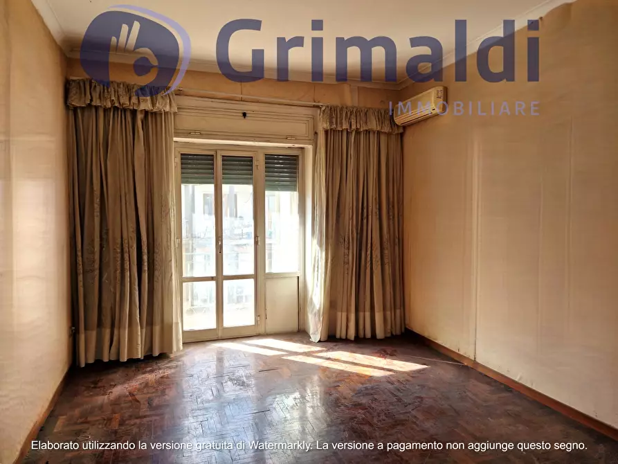 Immagine 10 di Pentalocale in vendita  in Via Michelangelo Schipa 91 a Napoli