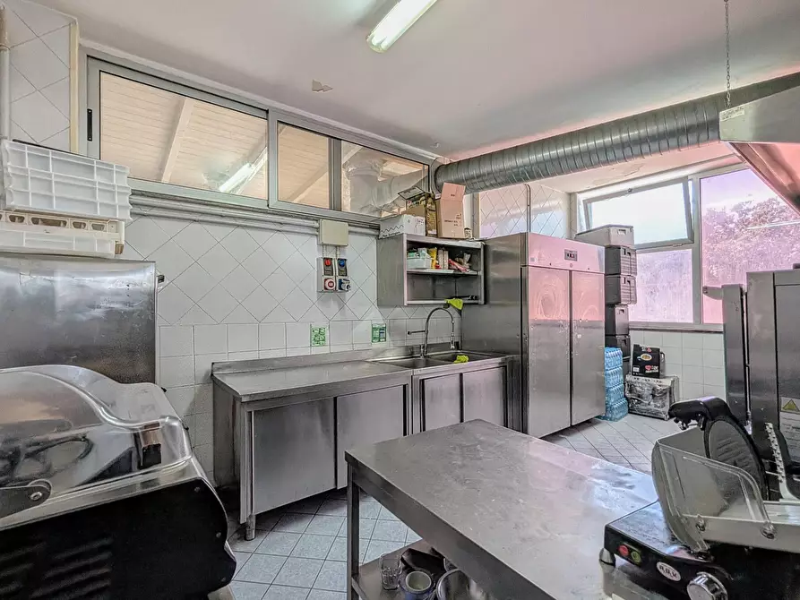 Immagine 21 di Bar / Ristorante in vendita  in Via Caprioli 2 a Nettuno