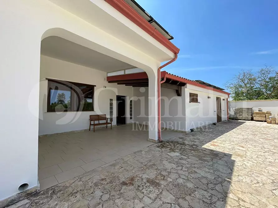 Immagine 3 di Villa in vendita  in strada vicinale contrada pontuso a Matino