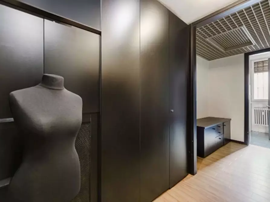 Immagine 8 di Ufficio in vendita  in Viale Paolo Onorato Vigliani 13 a Milano