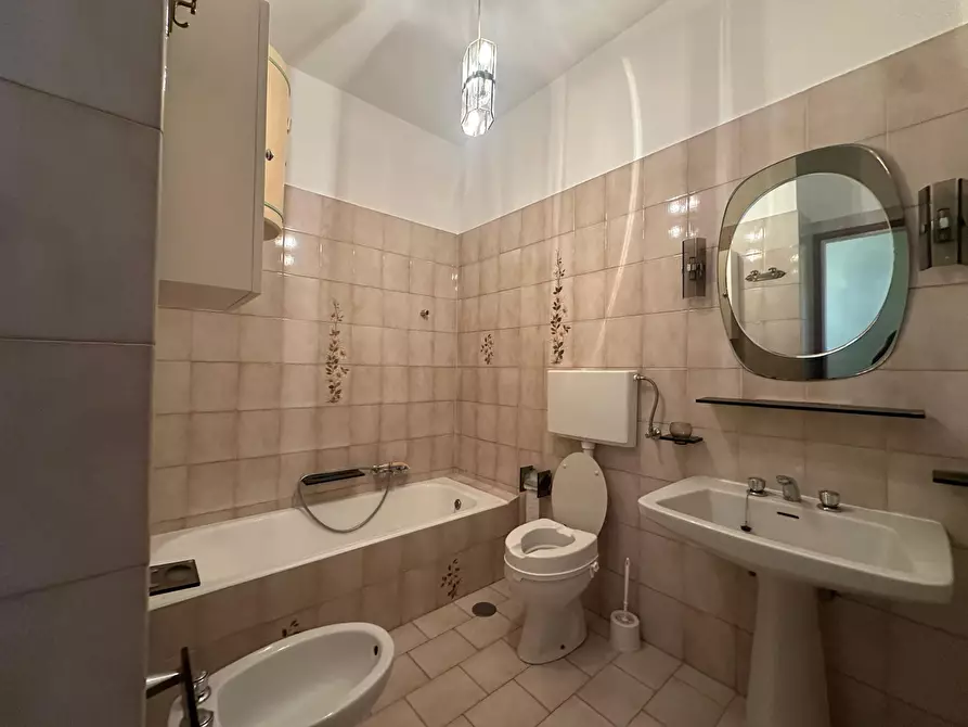 Immagine 23 di Casa bifamiliare in vendita  in Via Guglielmo Marconi 29 a Prarolo