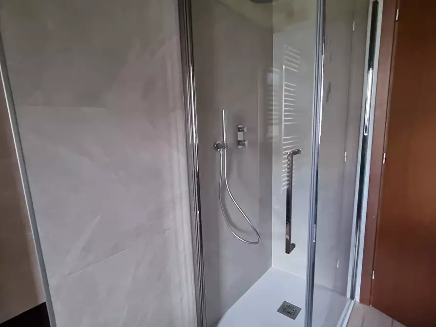 Immagine 10 di Trilocale in affitto  in via Prevosa 18 a Albiolo