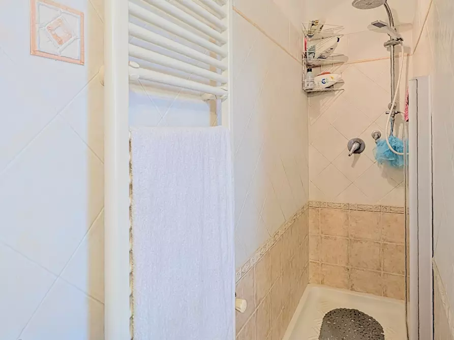 Immagine 21 di Trilocale in vendita  in Via Etna 10/d a Aprilia