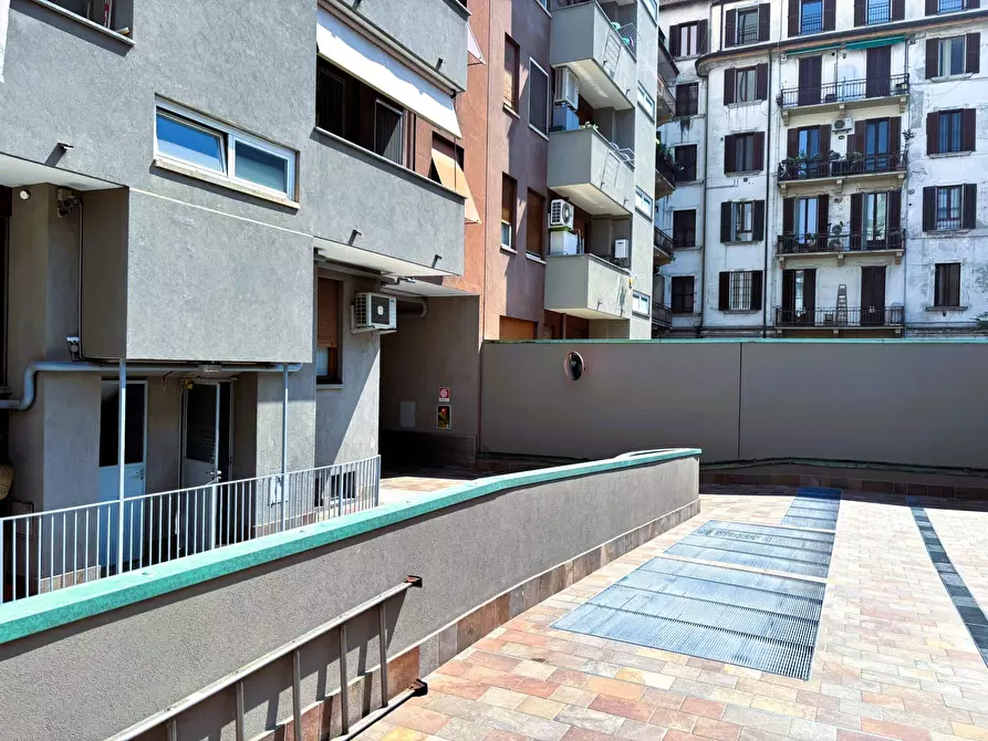 Immagine 3 di Garage in vendita  in Via Benedetto Marcello 5 a Milano