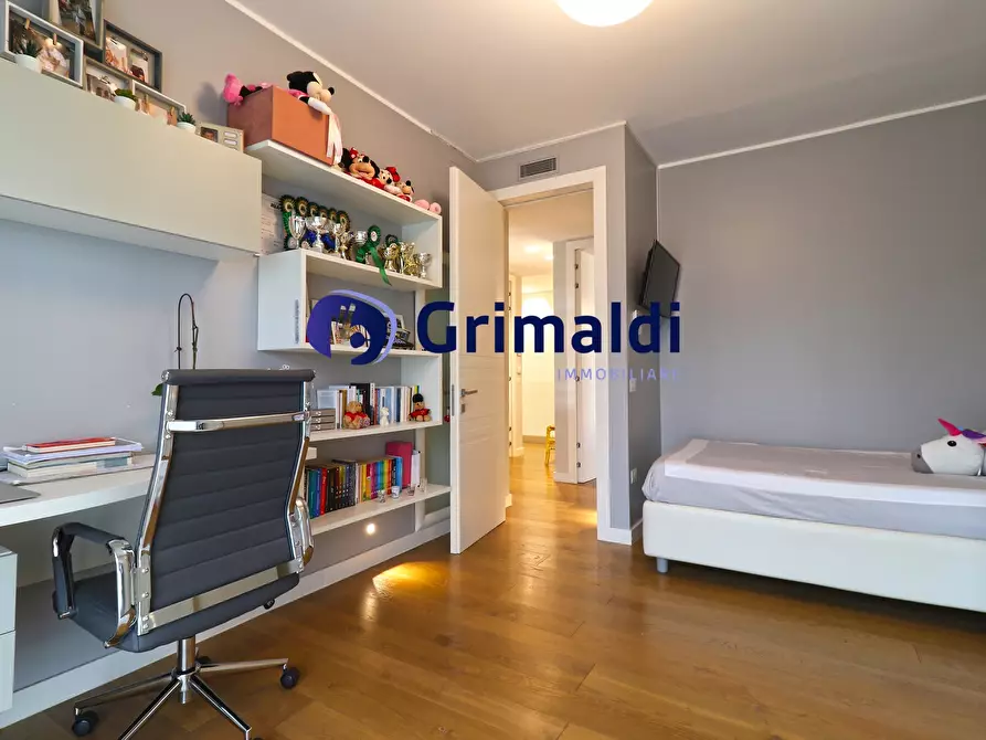 Immagine 16 di Villa in vendita  a Napoli