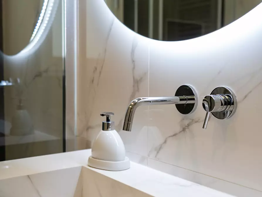 Immagine 25 di Bilocale in vendita  in Via Oronzo de Donno 5 a Lecce