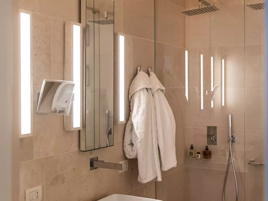 Immagine 36 di Casa indipendente in vendita  in Via Roberto Caracciolo 30 a Lecce