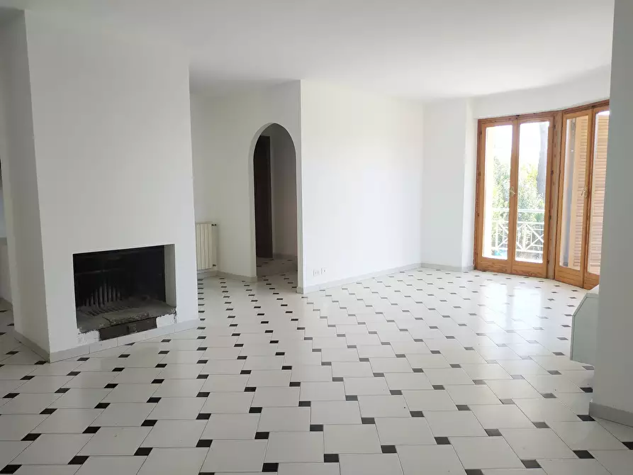 Immagine 4 di Porzione di casa in vendita  in Via dei Zucchetti 1 a Nettuno