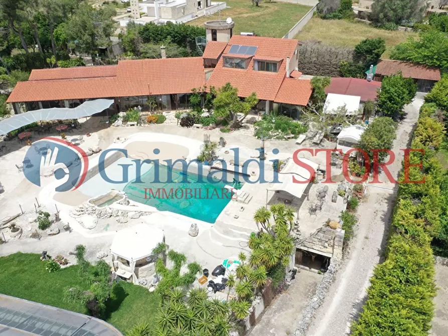 Immagine 9 di Casa indipendente in vendita  in C.S. Lu Monte 1 a Lizzanello