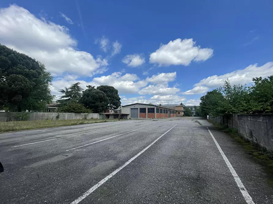 Immagine 7 di Attività artigianale in vendita  in Viale dell'Unione Europea 36 a Gallarate
