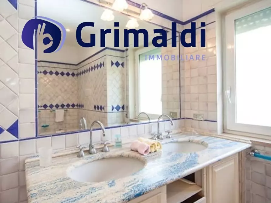 Immagine 25 di Appartamento in vendita  in Via Privata del Parco Comola Ricci a Napoli