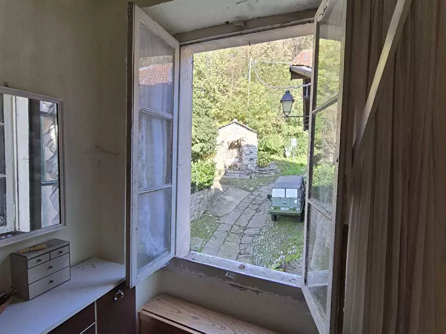 Immagine 23 di Porzione di casa in vendita  a Faggeto Lario