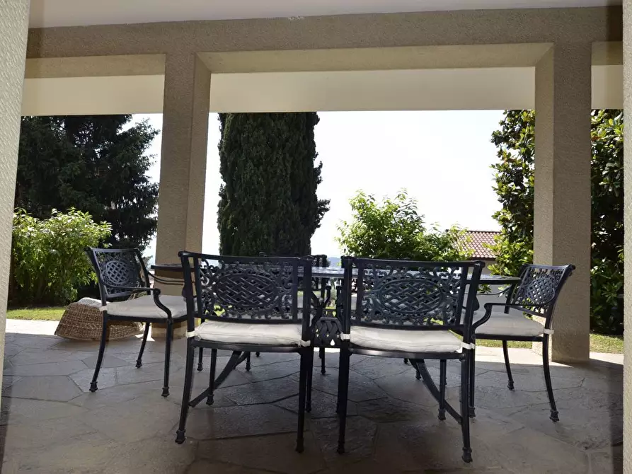 Immagine 12 di Villa in vendita  in via Lodorina 11 a Erba