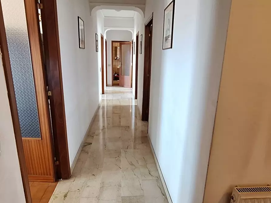 Immagine 11 di Appartamento in vendita  in Via S.Maria di Gesù Inferiore 13 a Messina
