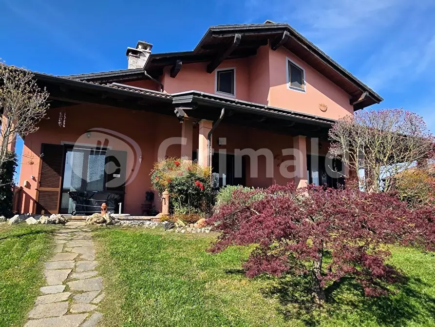 Immagine 5 di Villa in vendita  in Via Giovanni Antonio Comissetti 1 a Pezzana
