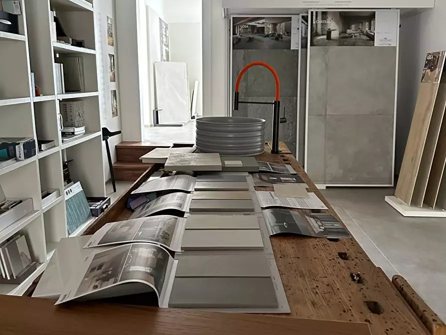 Immagine 9 di Capannone industriale in vendita  in via Canturina 5 a Capiago Intimiano