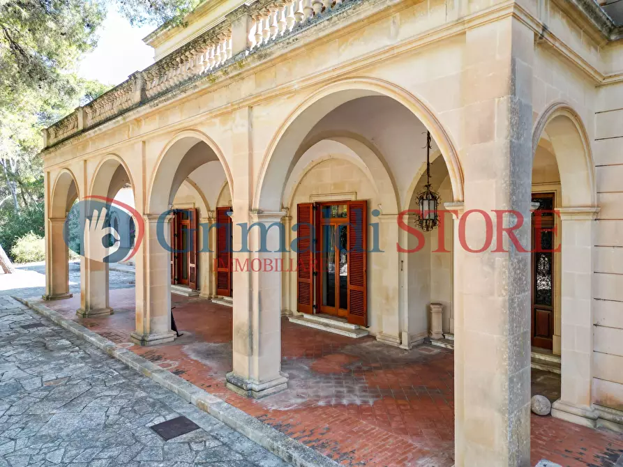 Immagine 7 di Villa in vendita  in Via Vecchia Carmiano a Lecce