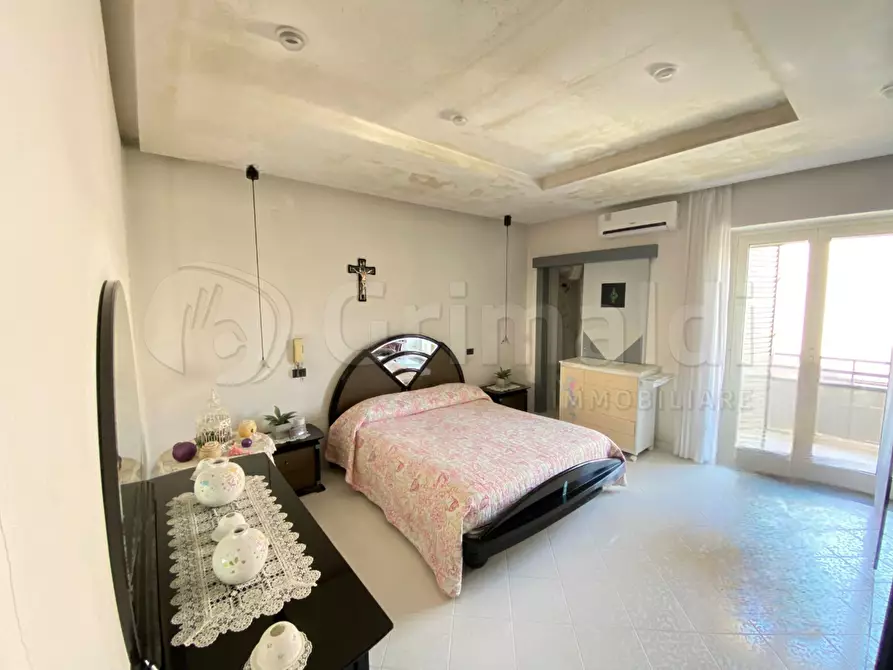 Immagine 10 di Porzione di casa in vendita  a Giugliano In Campania