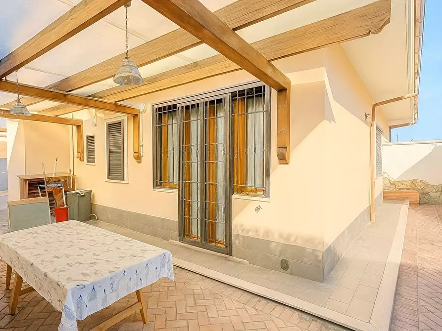 Immagine 5 di Casa bifamiliare in vendita  in Via Casal di Claudia 47 a Anzio