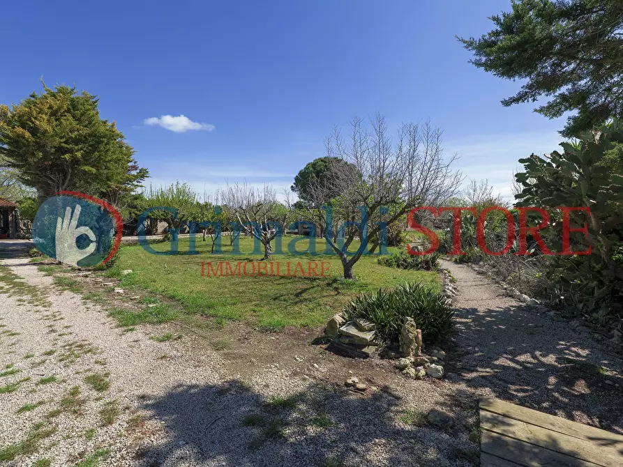 Immagine 57 di Casa indipendente in vendita  in C.S. Lu Monte 1 a Lizzanello