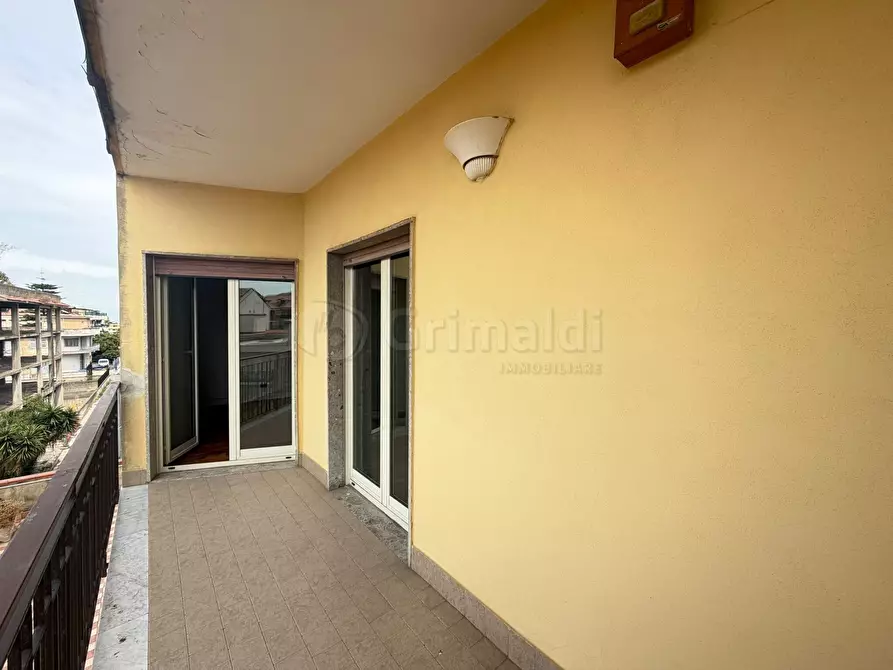 Immagine 12 di Quadrilocale in vendita  a Giugliano In Campania