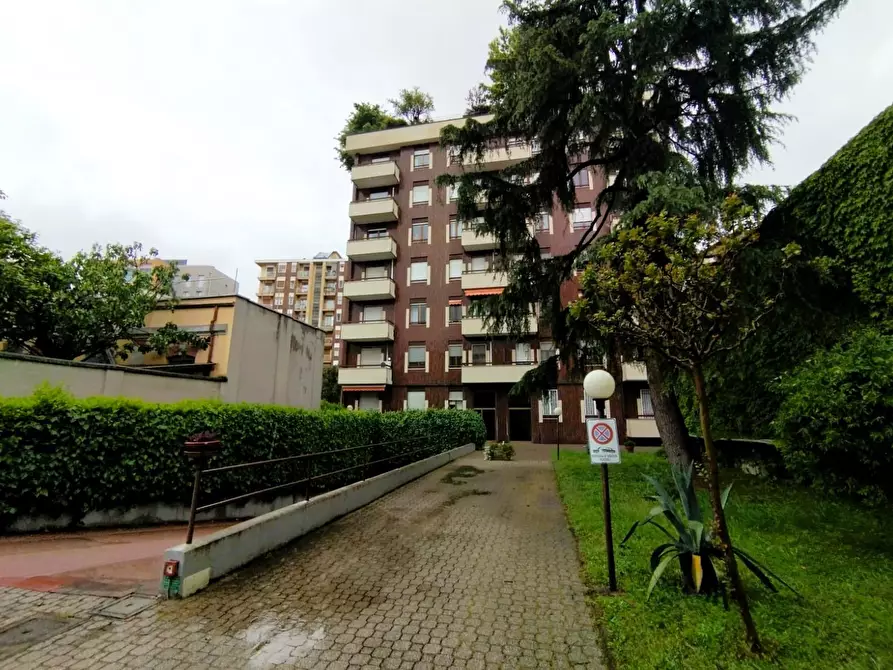 Immagine 1 di Trilocale in affitto  in Via Decembrio 25 a Milano