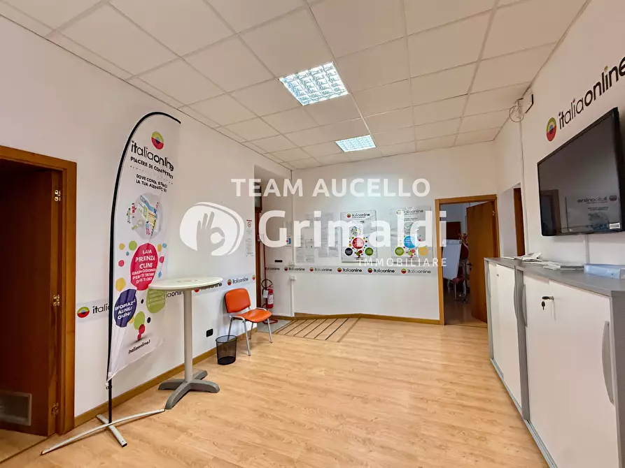 Immagine 2 di Appartamento in vendita  in Corso Giuseppe Garibaldi 167 a Salerno