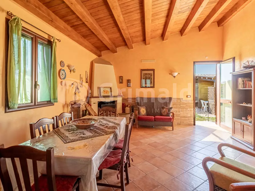 Immagine 7 di Villa in vendita  a Avola