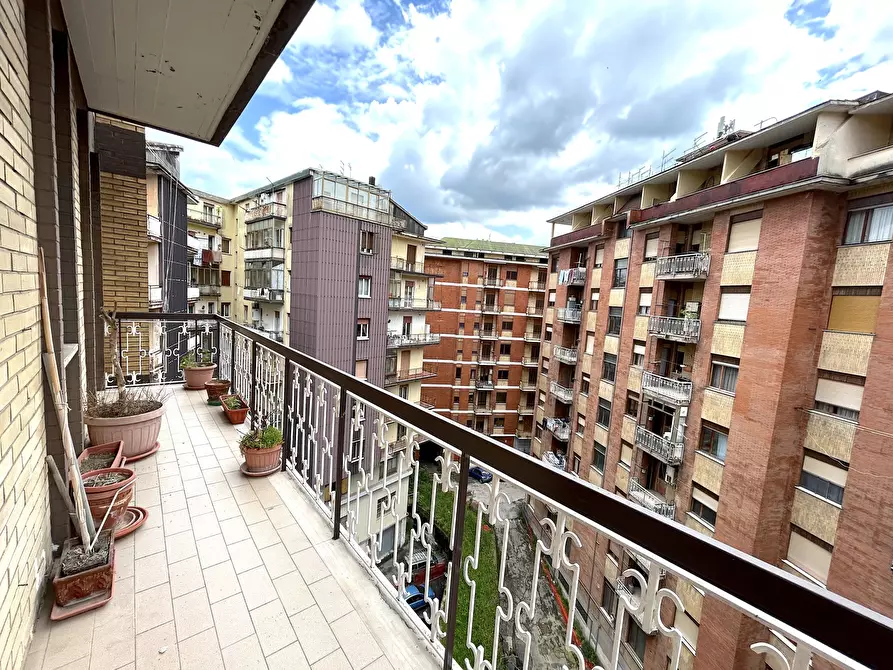 Immagine 15 di Pentalocale in vendita  in Via Tagliamento 85 a Avellino