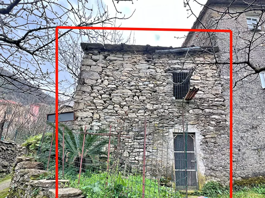 Immagine 3 di Magazzino in vendita  in Frazione Capreno a Sori