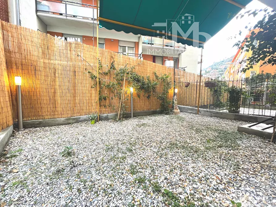 Immagine 2 di Trilocale in vendita  in Piazzale Goffredo Mameli 8 a Recco