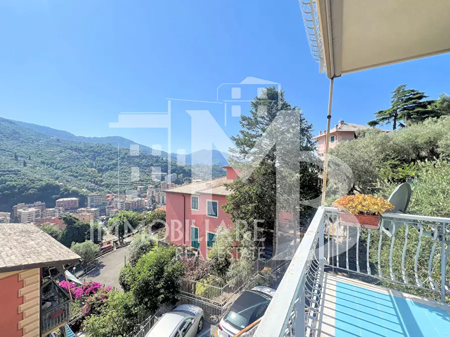 Immagine 1 di Pentalocale in vendita  in Via Privata Gilberto Govi 6 a Recco