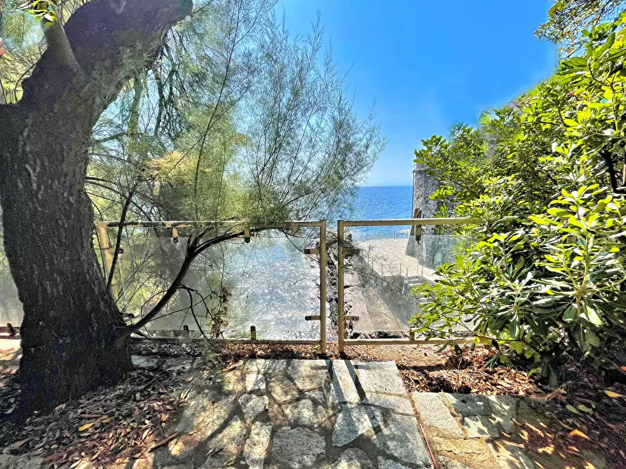 Immagine 4 di Casa indipendente in vendita  a Recco