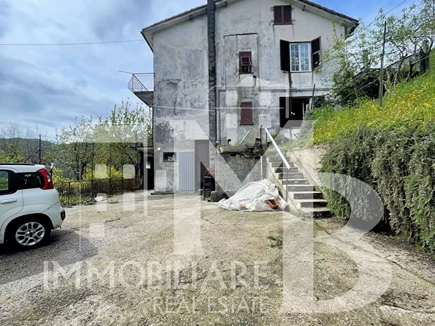 Immagine 6 di Casa bifamiliare in vendita  in Frazione Pannesi 41 a Lumarzo