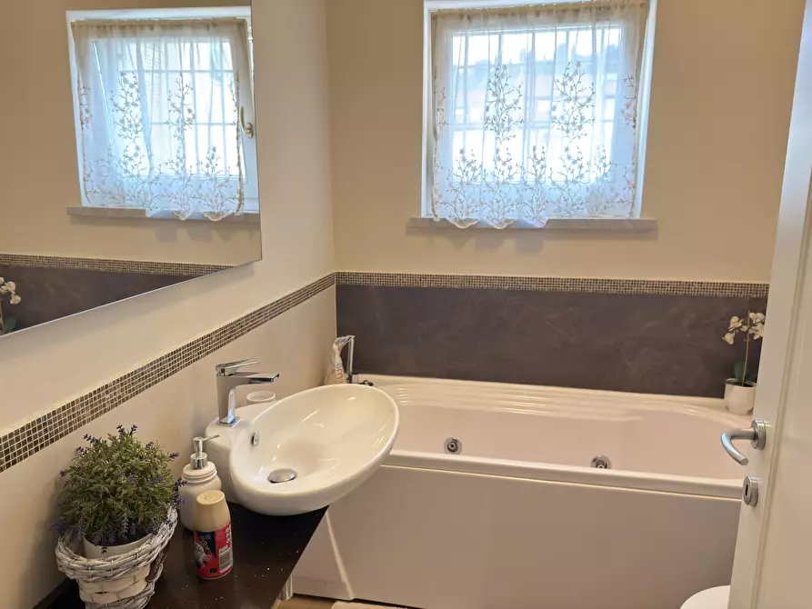 Immagine 19 di Pentalocale in vendita  in Via dei Molini a Sarzana