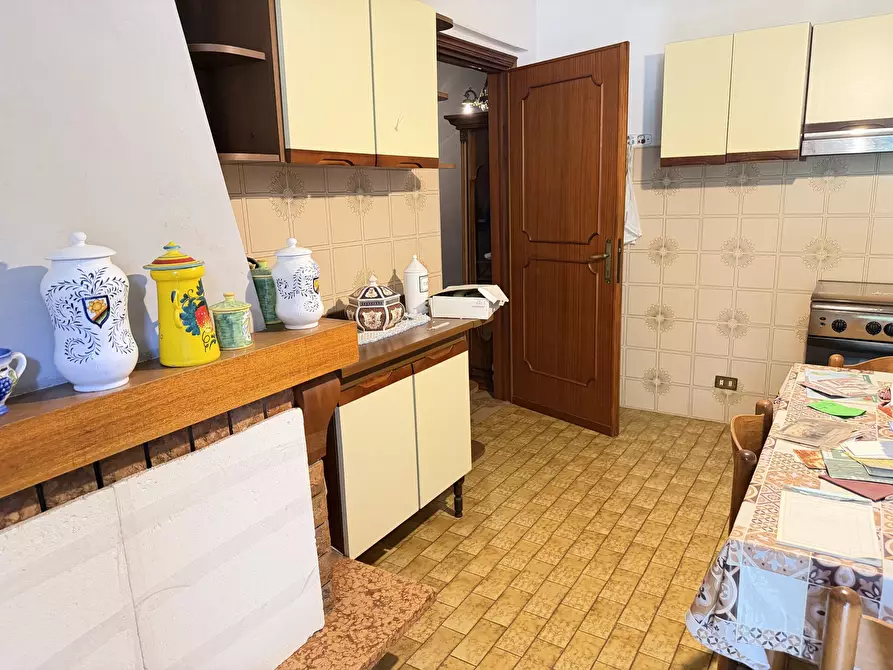 Immagine 11 di Casa indipendente in vendita  a Sarzana